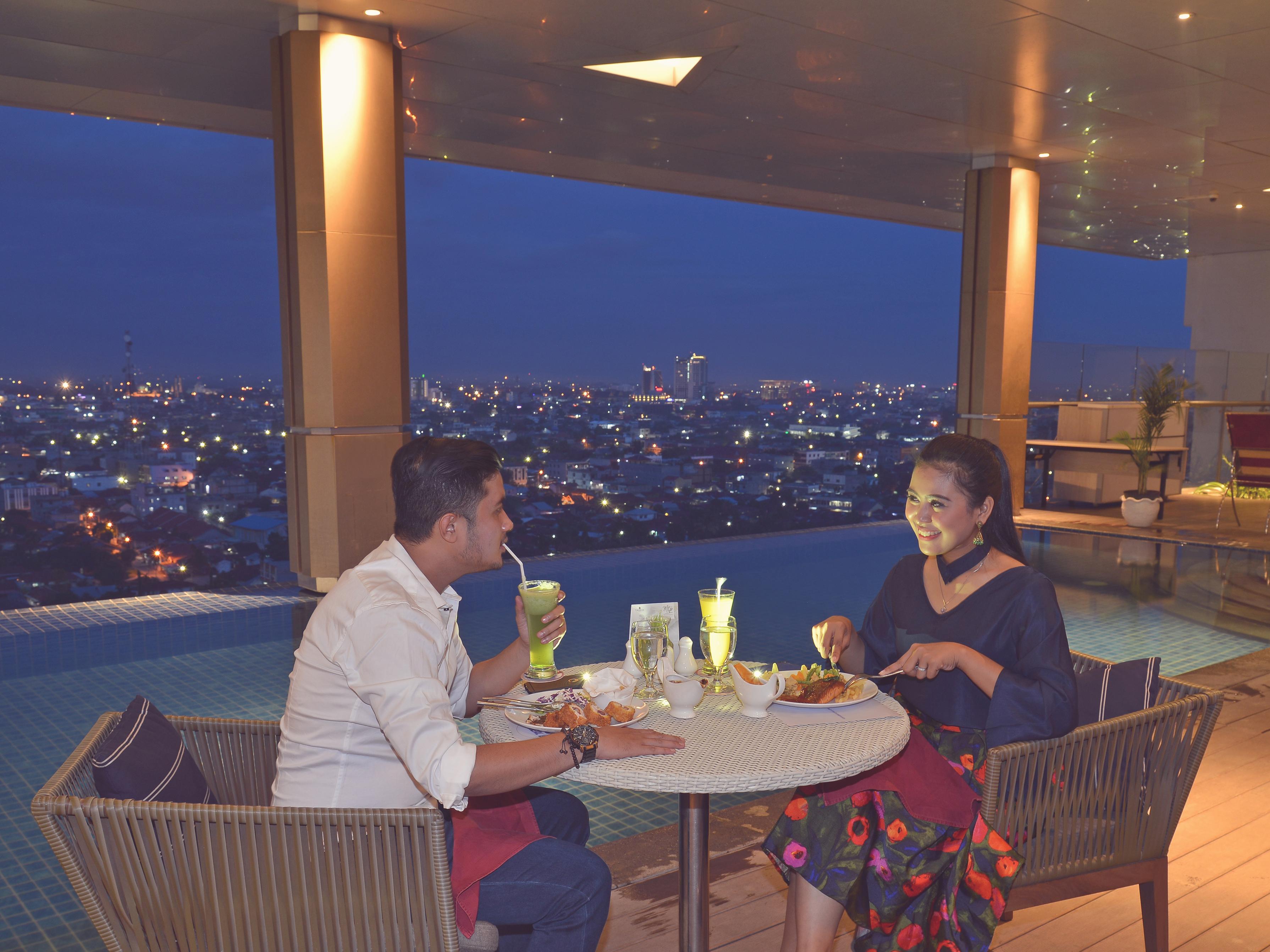 Fox Hotel Pekanbaru Exterior foto