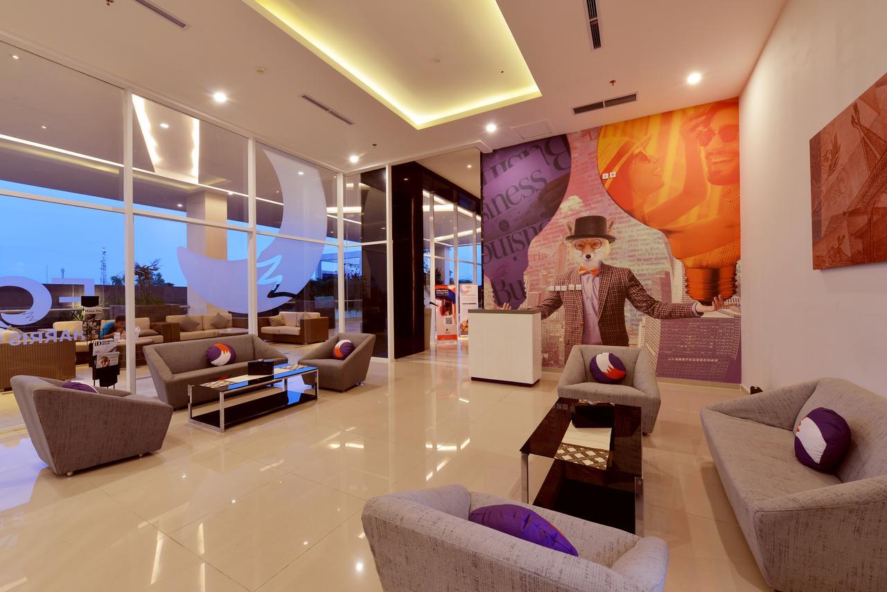 Fox Hotel Pekanbaru Exterior foto